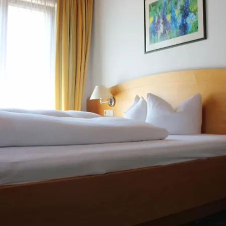 Bed & Breakfast Wanderhotel Garni Cresta